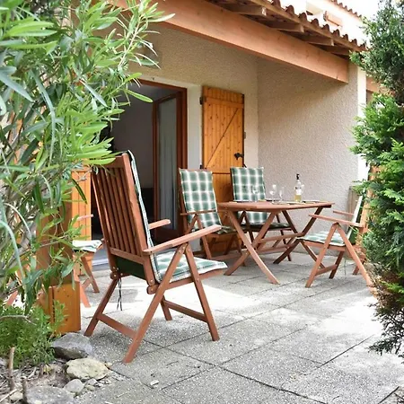 Villa Maison Avec Piscine Collective & Jardin - Ay060-075 *